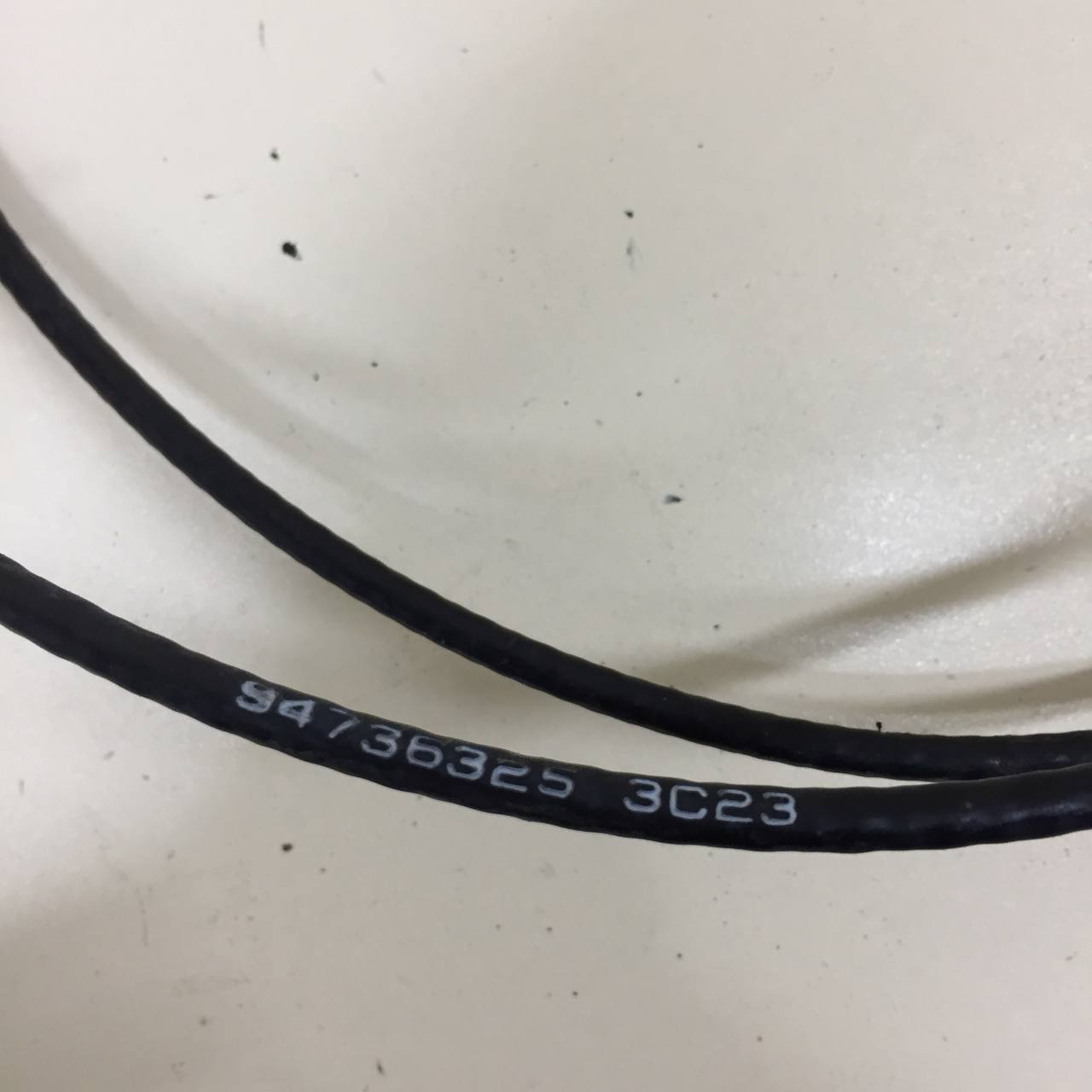 Ручка открывания капота Chevrolet Cobalt (T250) 2011-2015 Ручка открывания капота Chevrolet Cobalt (T250) 2011-2015