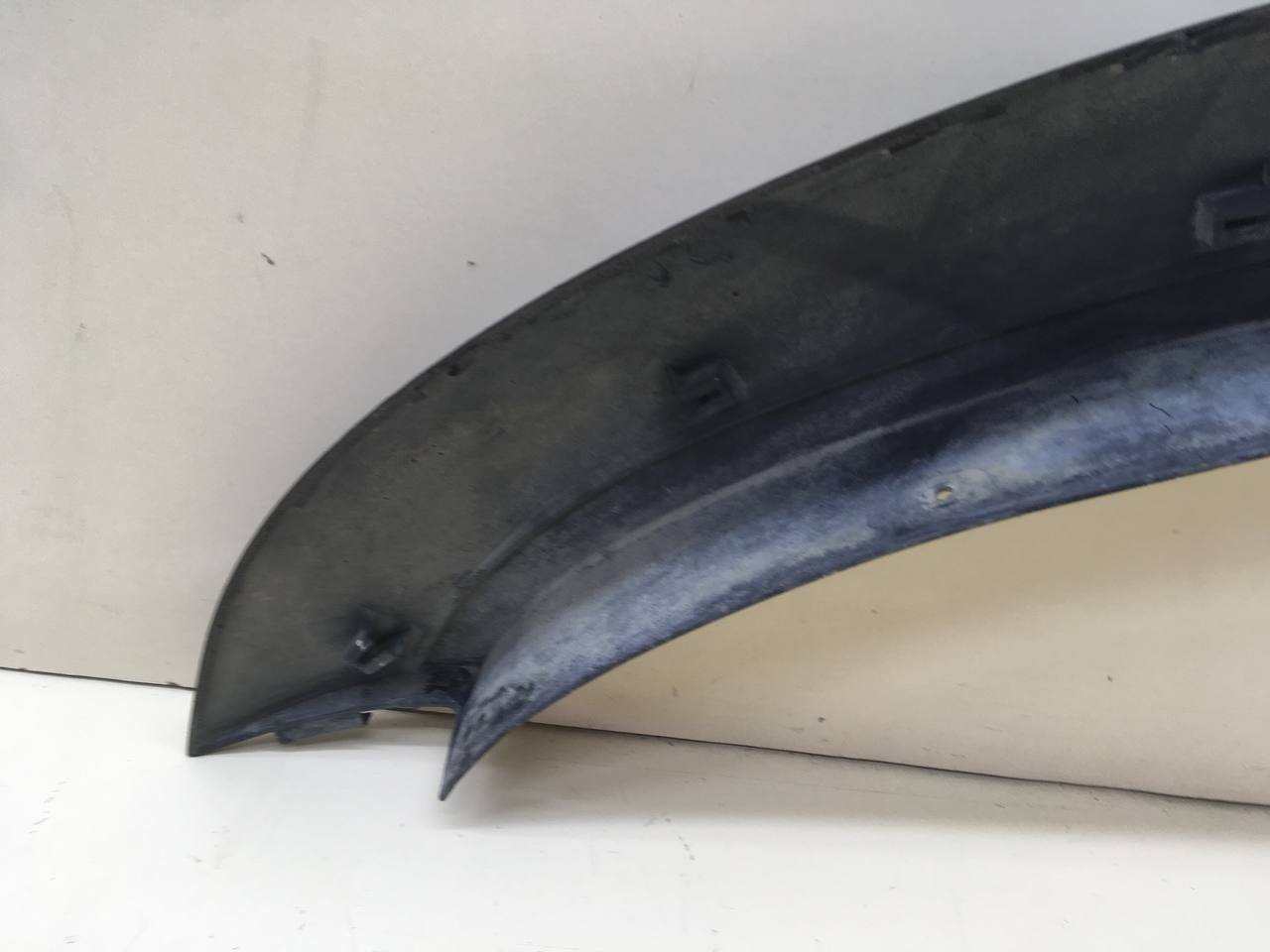 Накладка переднего крыла правого Chevrolet Niva 2009-2020