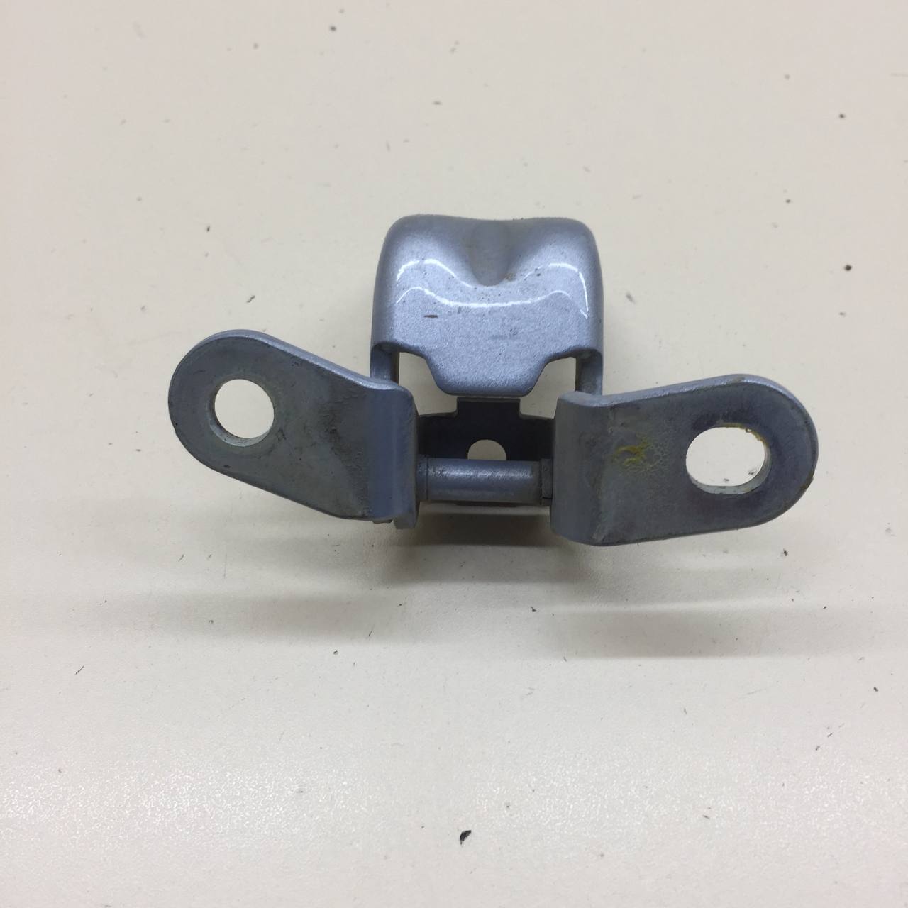 Петля двери задней правой нижняя Hyundai Solaris (RB) 2010-2017