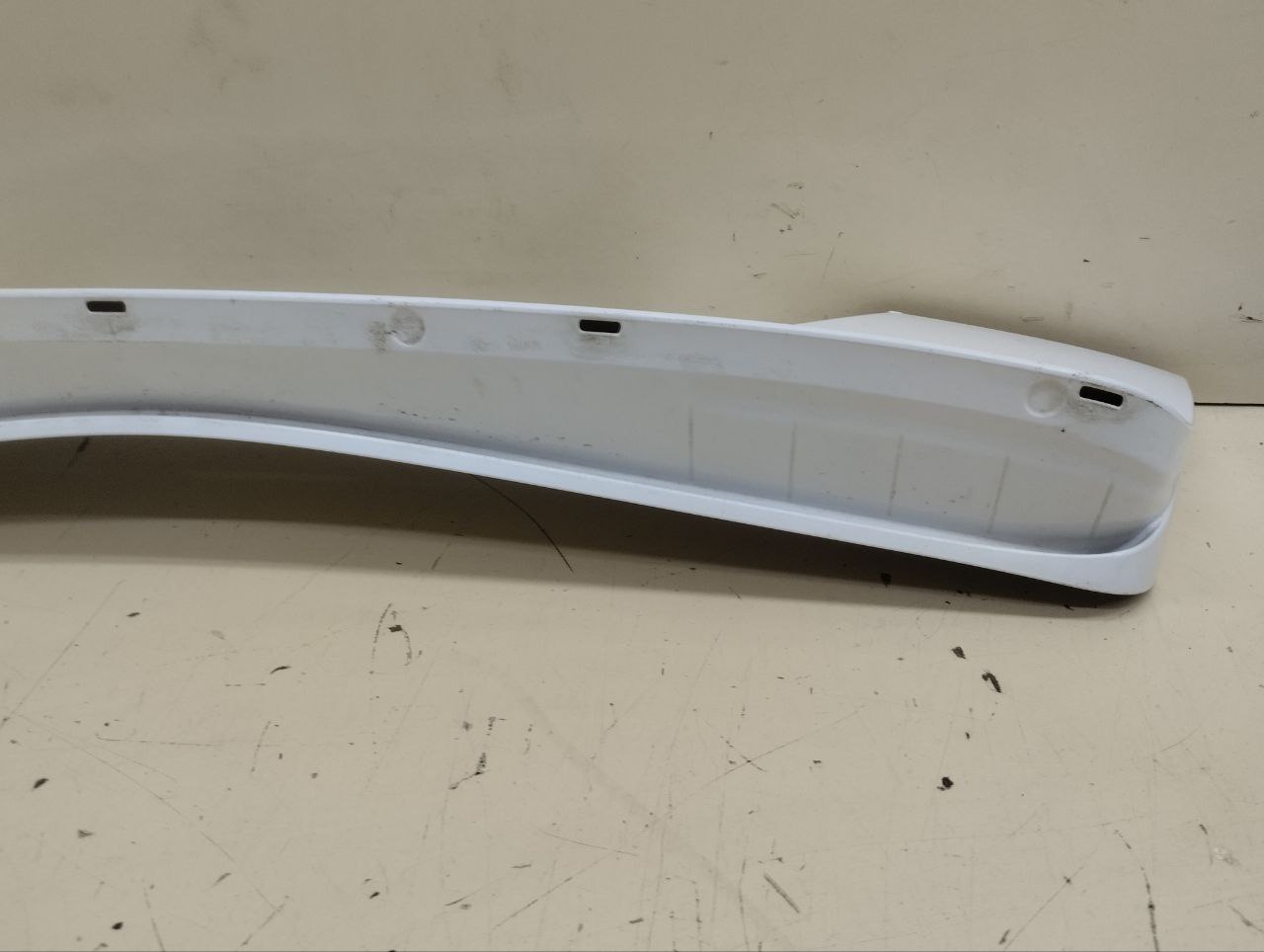 Накладка крышки багажника Ford Mondeo 4 2007-2015 Накладка крышки багажника Ford Mondeo 4 2007-2015