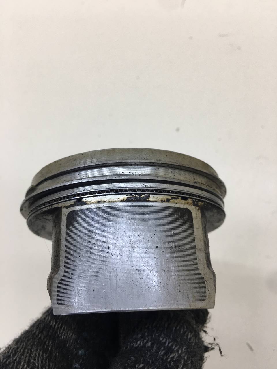 Поршень с шатуном Skoda Octavia (A5 1Z-) 2004-2013 Поршень с шатуном Skoda Octavia (A5 1Z-) 2004-2013