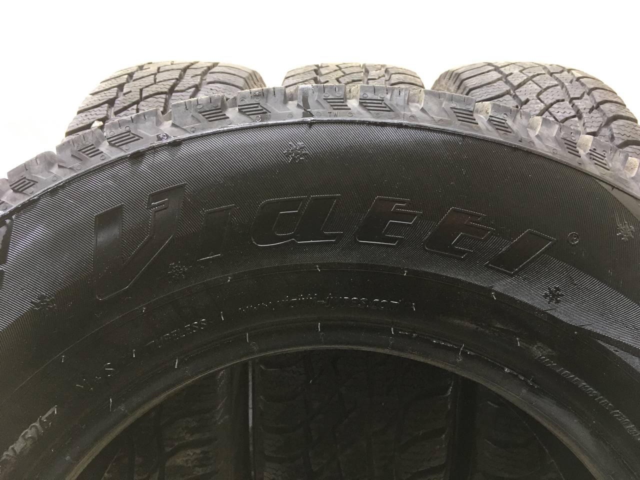 Шины к-кт R15 Всесезонные Viatti Bosco S/T