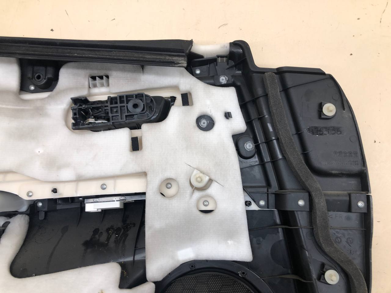 Обшивка двери передней правой Mazda Mazda 6 (GH) 2007-2012