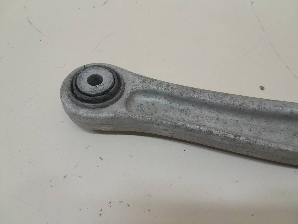 Рычаг задний верхний правый Audi Q7 (4L) 2005-2015