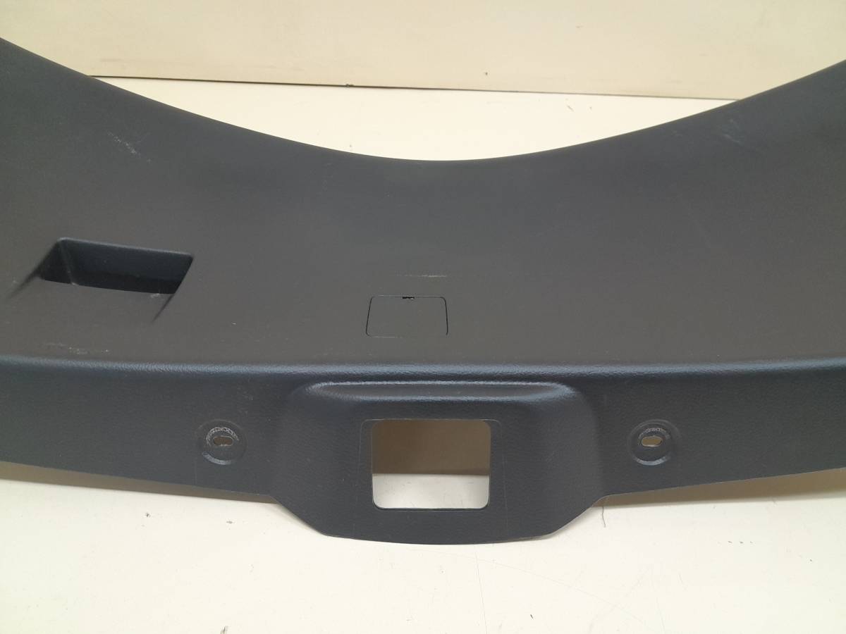 Обшивка двери багажника Mazda Mazda 3 (BL) 2009-2013