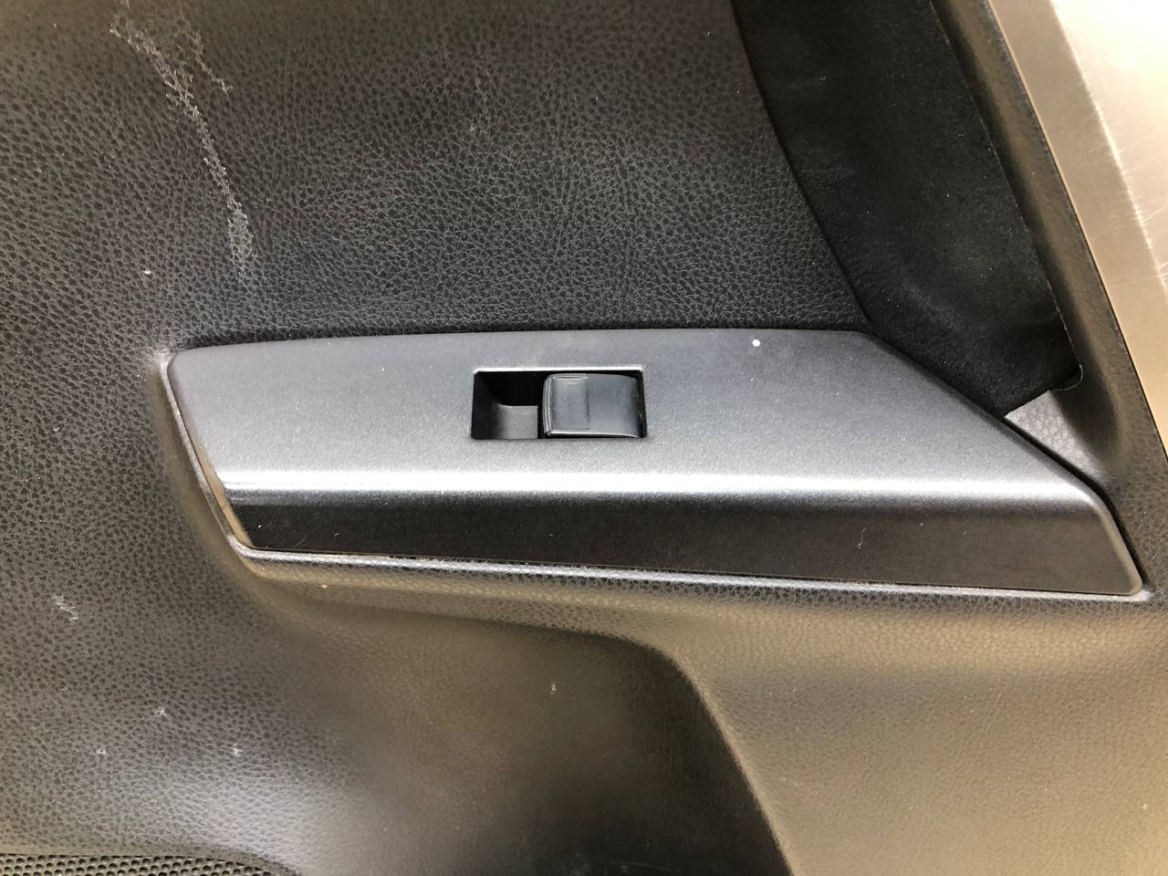 Обшивка двери задней правой Toyota Rav 4 (XA40) 2013-2019