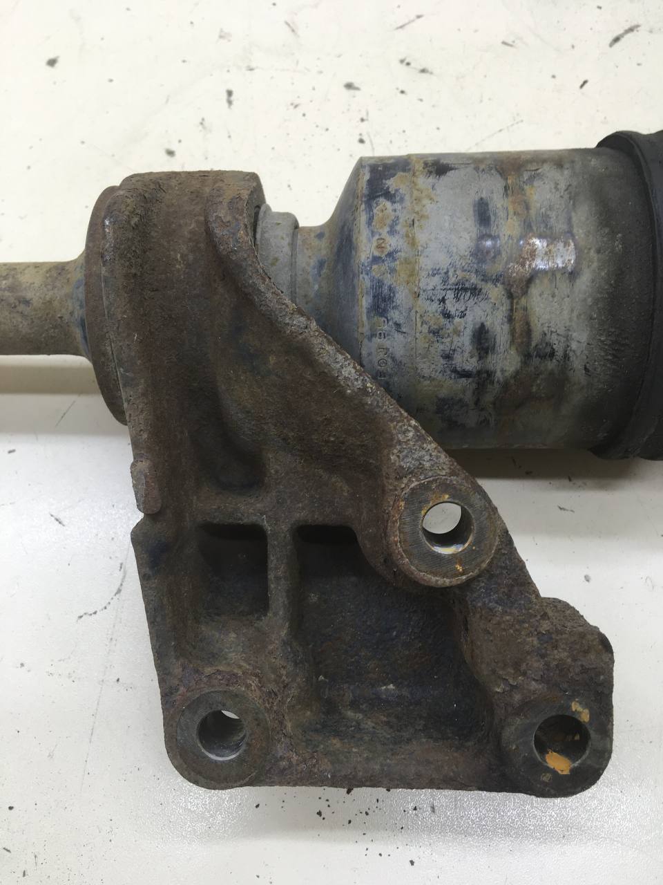 Полуось передняя правая Mazda Mazda 6 (GG) 2002-2007 Полуось передняя правая Mazda Mazda 6 (GG) 2002-2007