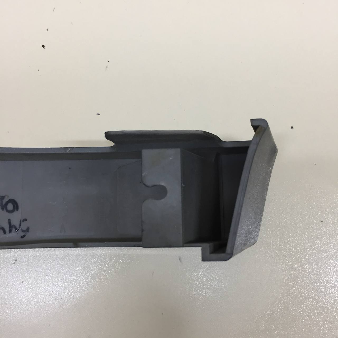 Планка под фонарь (ресничка) Nissan Almera (N16) 2000-2006 Планка под фонарь (ресничка) Nissan Almera (N16) 2000-2006