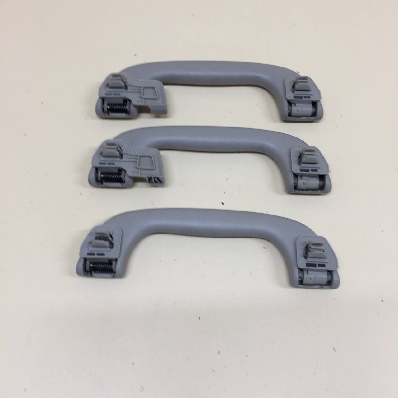 Ручка внутренняя потолочная Mazda Mazda 6 (GG) 2002-2007 Ручка внутренняя потолочная Mazda Mazda 6 (GG) 2002-2007