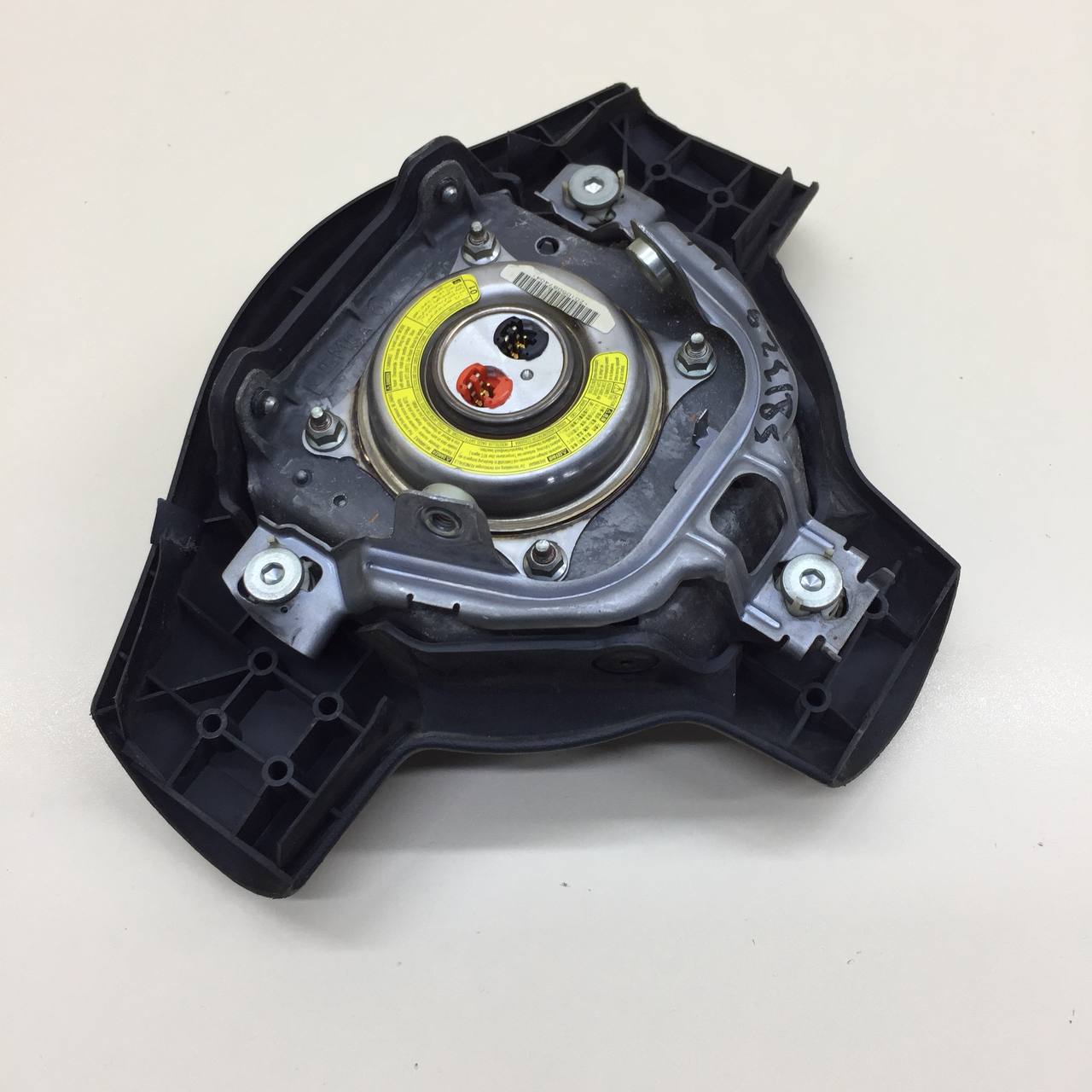 Подушка безопасности в рулевое колесо Toyota Corolla E120 2001-2007