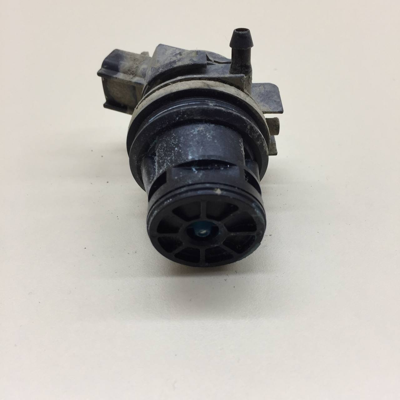 Насос омывателя Toyota Rav 4 (A30) 2006-2013 Насос омывателя Toyota Rav 4 (A30) 2006-2013