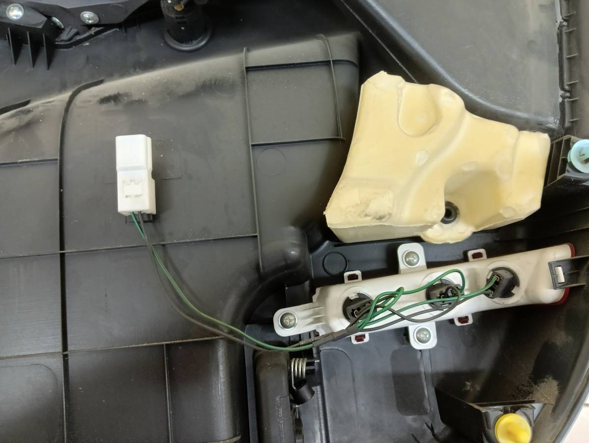 Обшивка двери передней левой Hyundai ix55 2007-2013