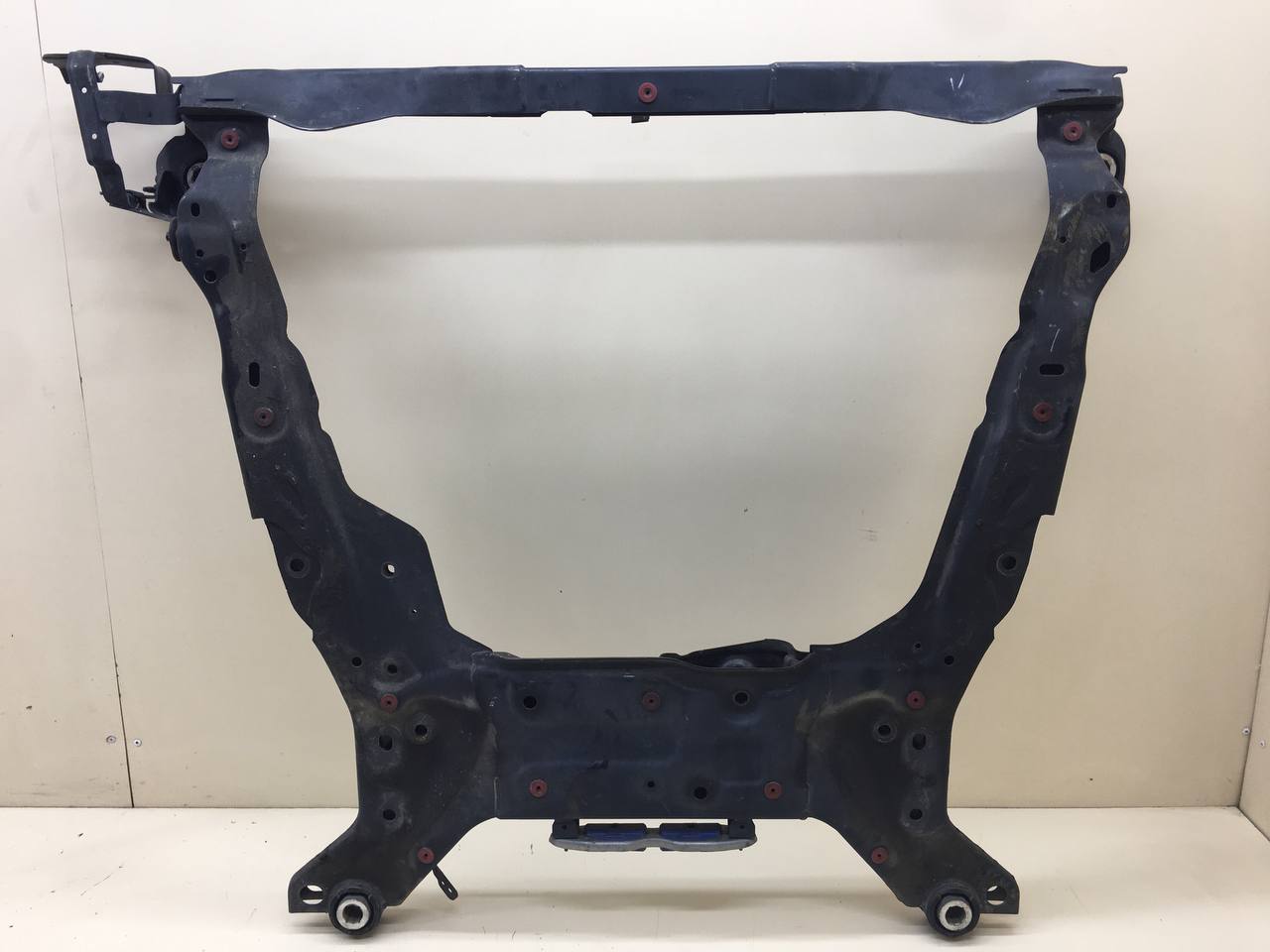 Балка подмоторная Volvo V60 2010-2013