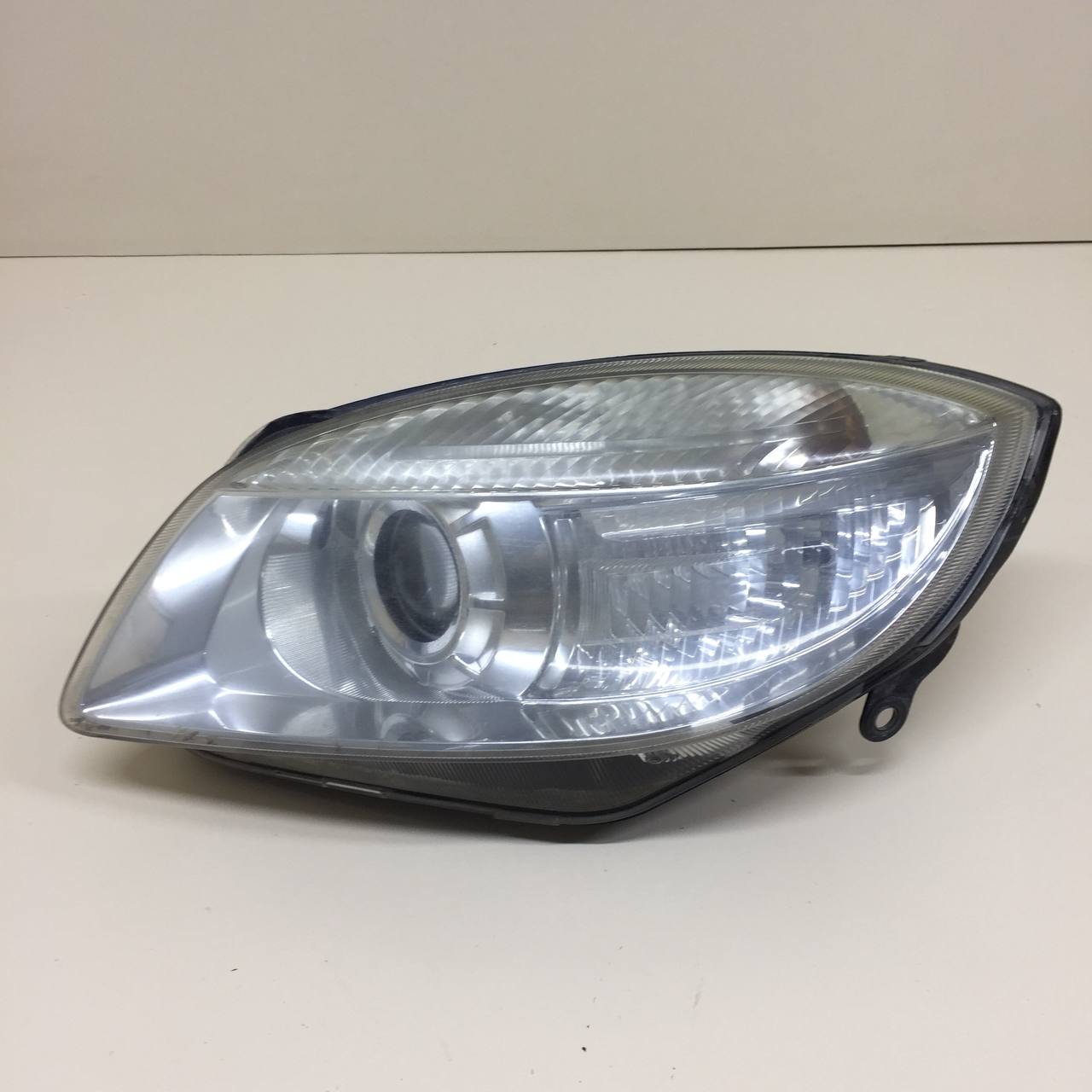 Фара левая Skoda Fabia (5J) 2007-2014 Фара левая Skoda Fabia (5J) 2007-2014