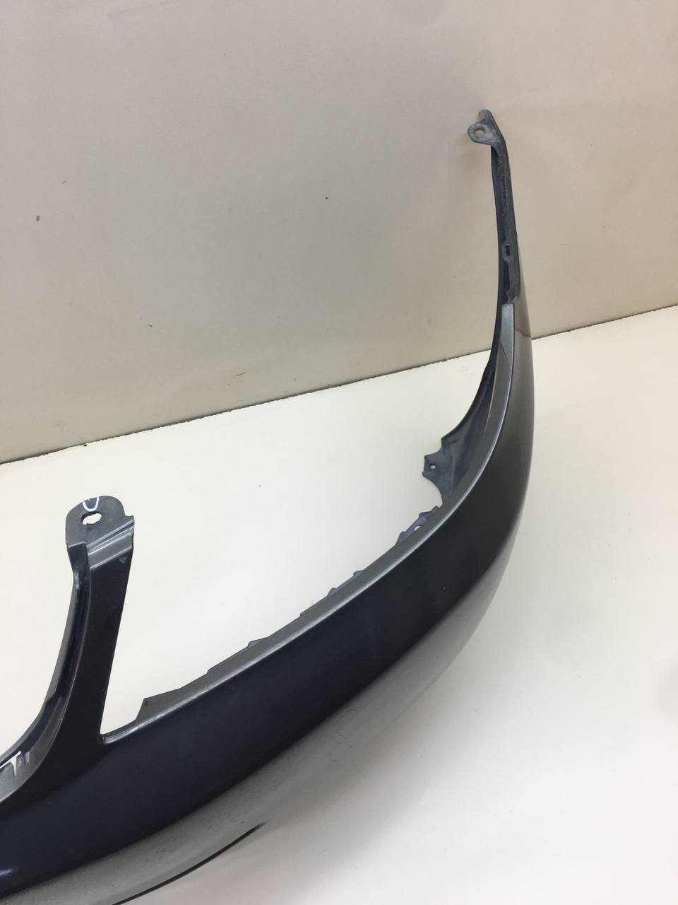 Бампер передний Toyota Corolla E120 2001-2007