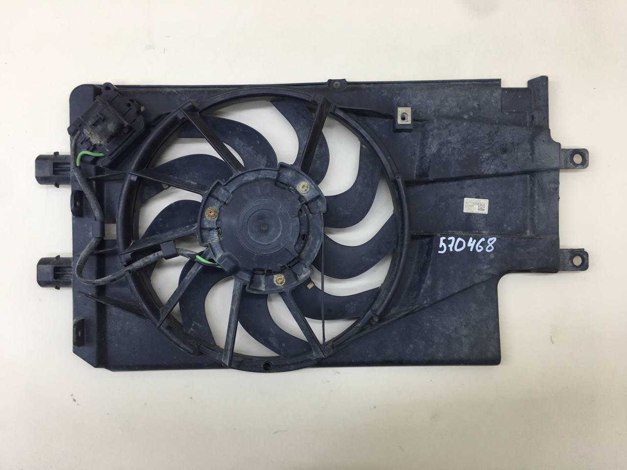 Диффузор вентилятора Lada Granta 2011>