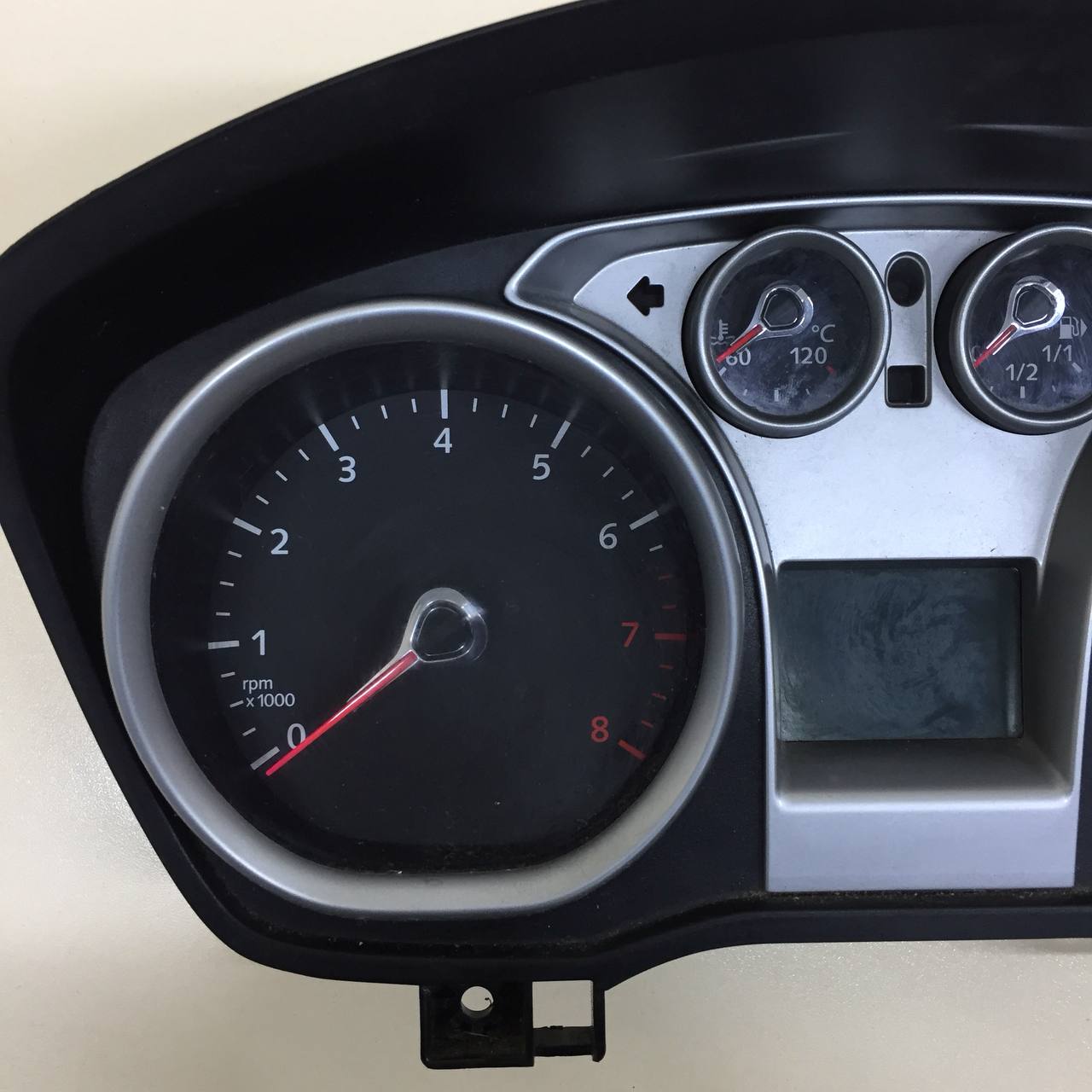 Панель приборов Ford Focus 2 (DB) 2008-2011 Панель приборов Ford Focus 2 (DB) 2008-2011