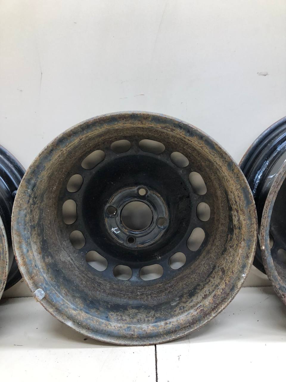 Диски к-кт R15 Штампованные