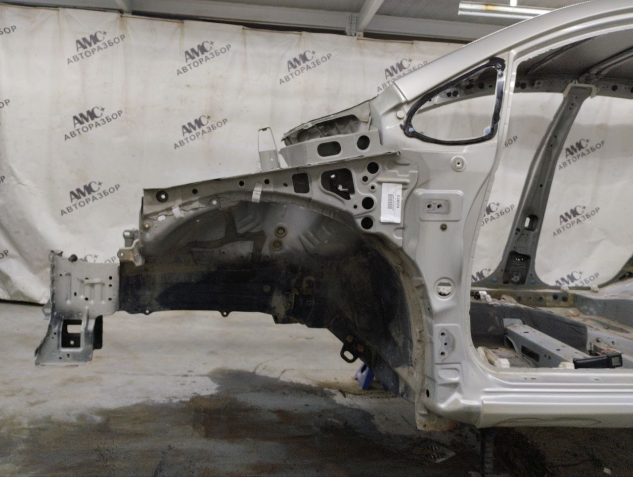 Четверть передняя левая Toyota Auris (E150) 2006-2012