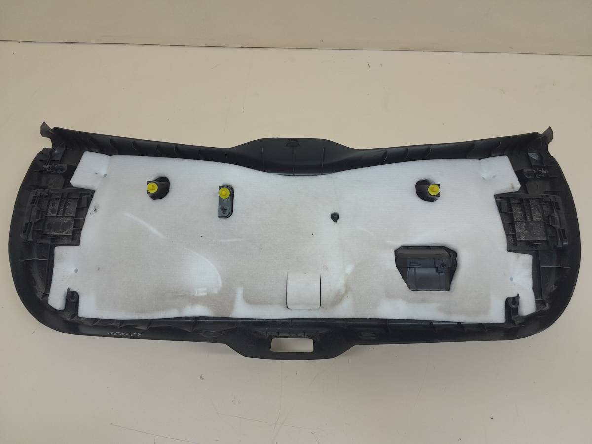 Обшивка двери багажника Mazda Mazda 3 (BL) 2009-2013