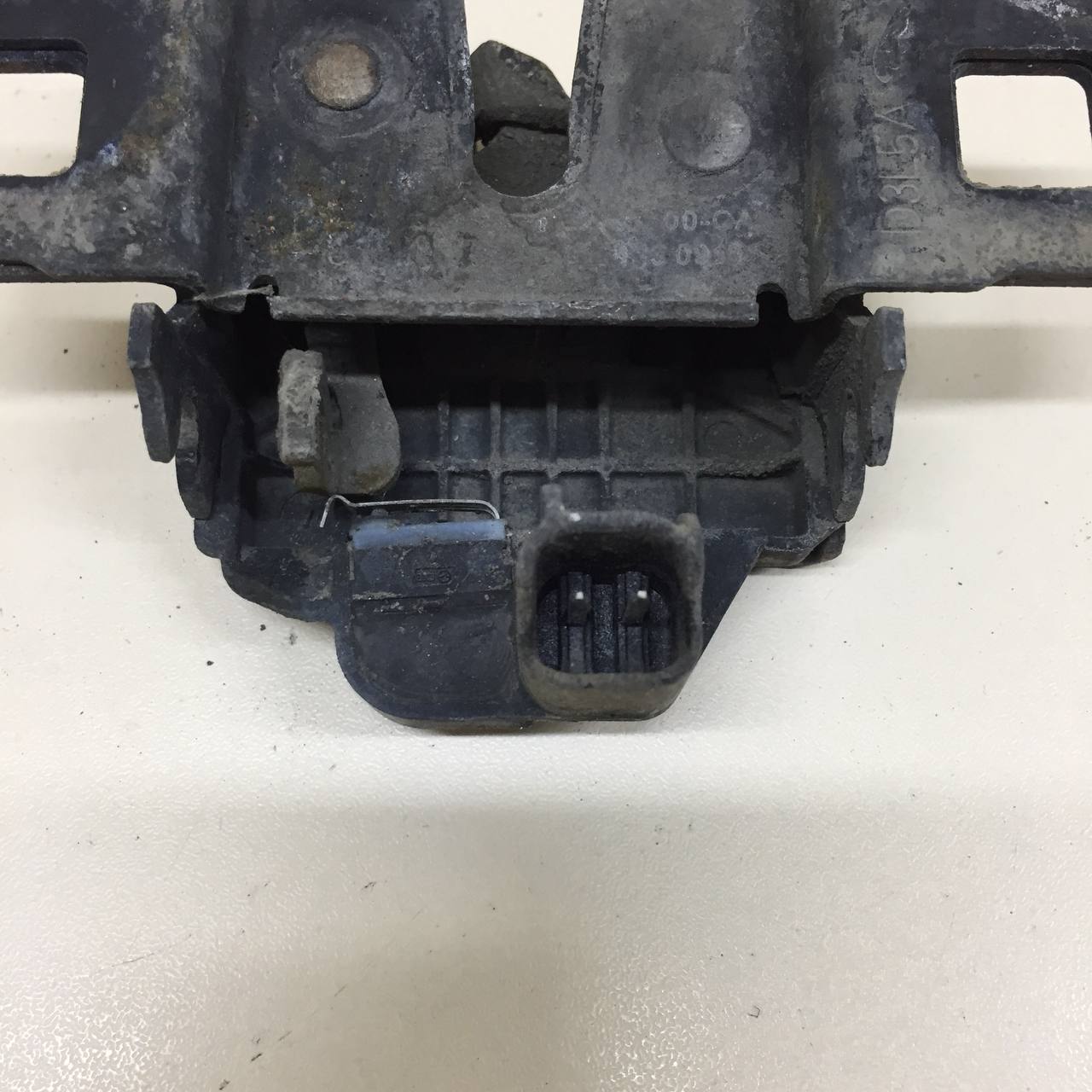 Замок капота Land Rover Range Rover Sport 2013-2017 Замок капота Land Rover Range Rover Sport 2013-2017