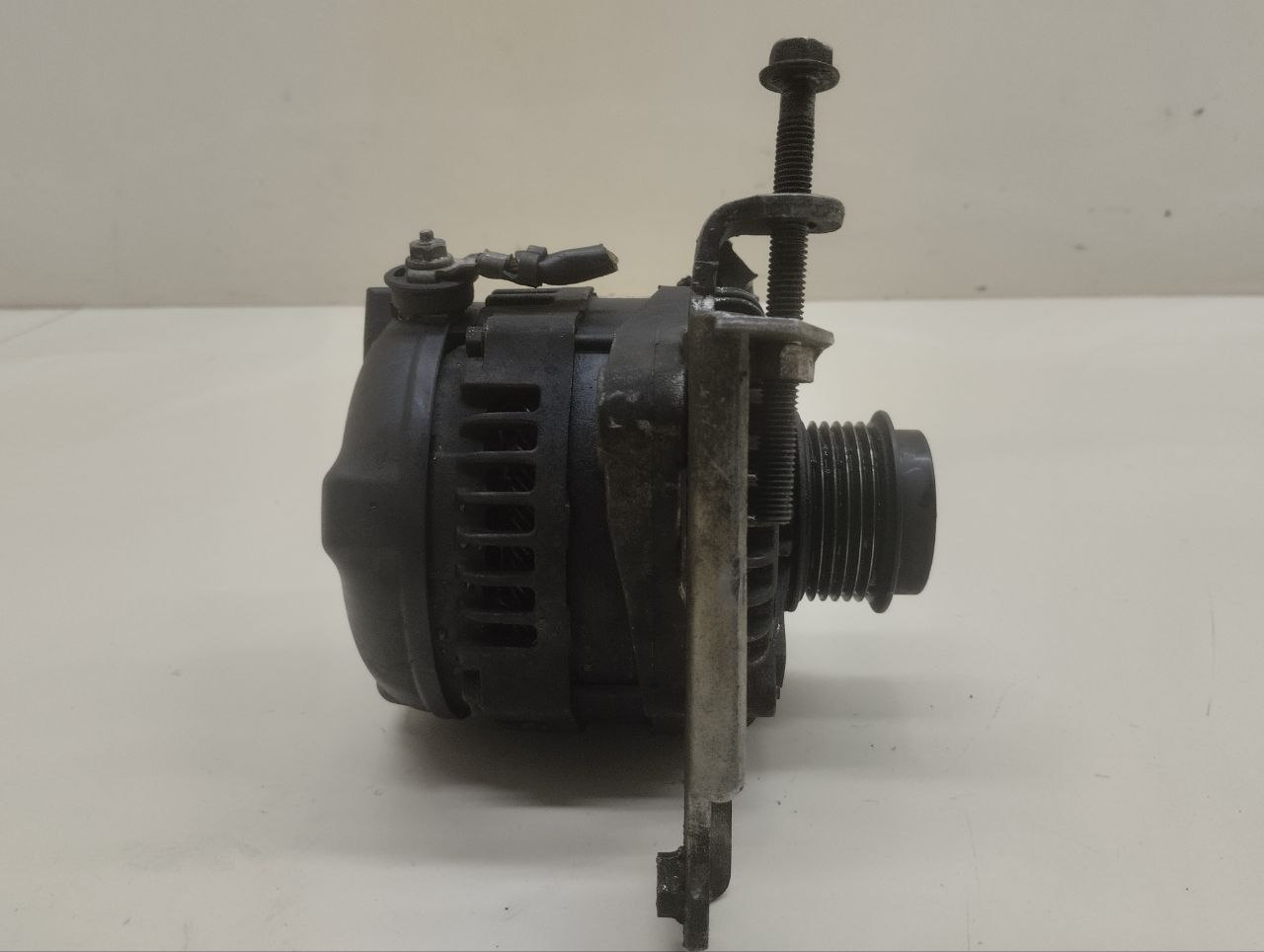 Генератор Toyota Corolla E150 2006-2013