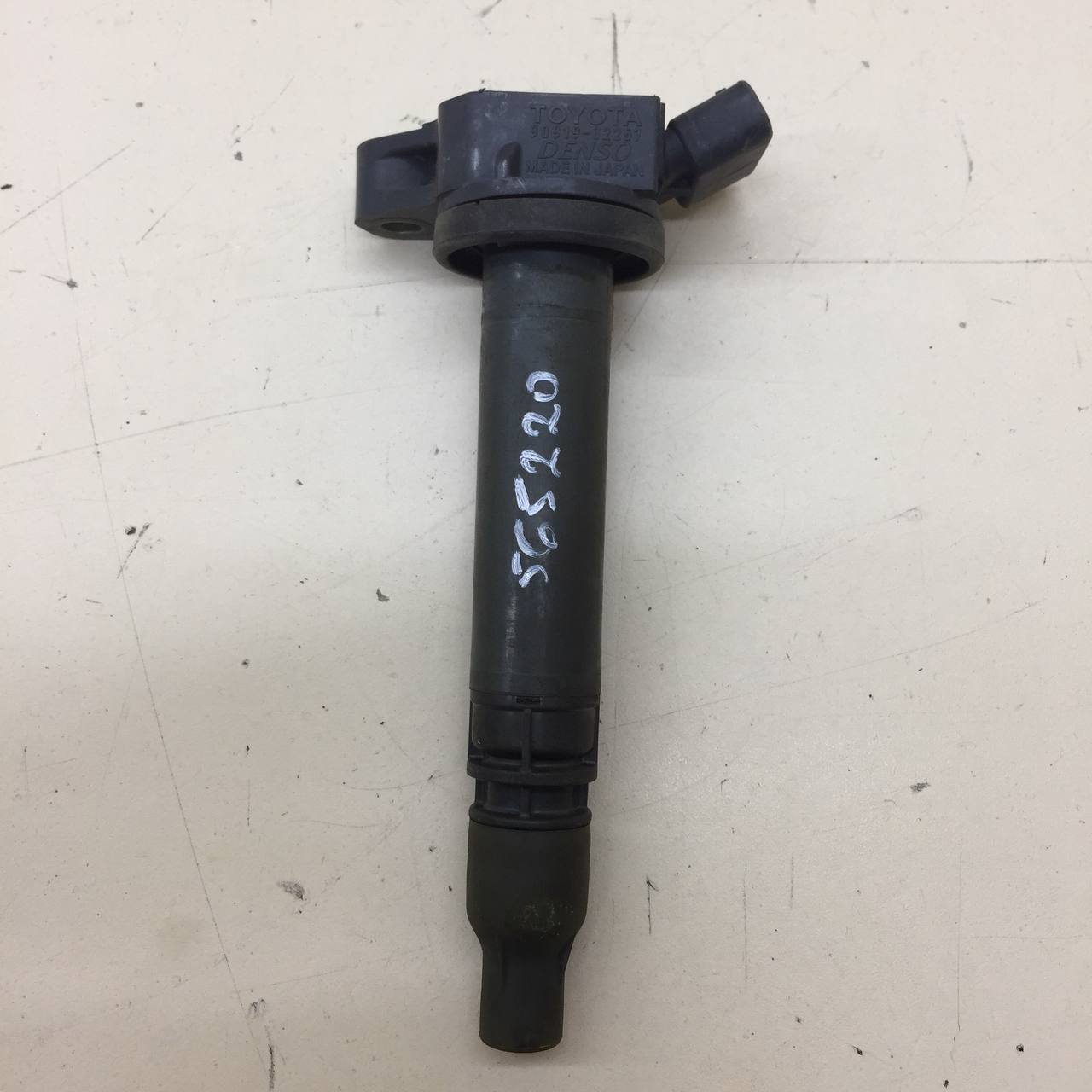 Катушка зажигания Toyota Corolla E180 2013-2019 Катушка зажигания Toyota Corolla E180 2013-2019