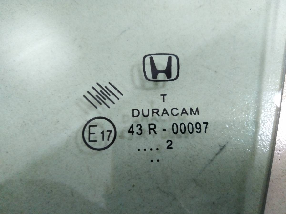Стекло двери передней левой (форточка) Honda Civic 4D 2012>