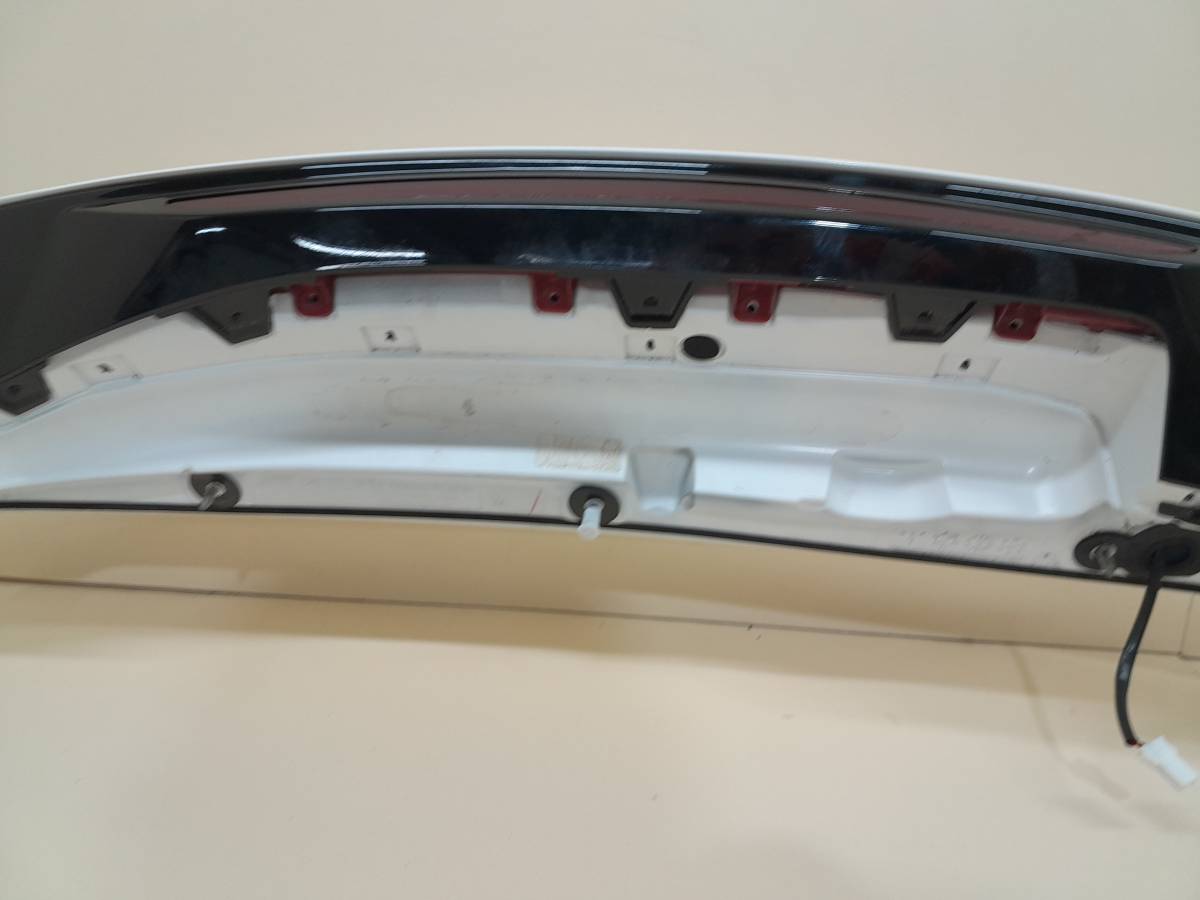 Спойлер (дефлектор) крышки багажника Kia Sorento 2020>