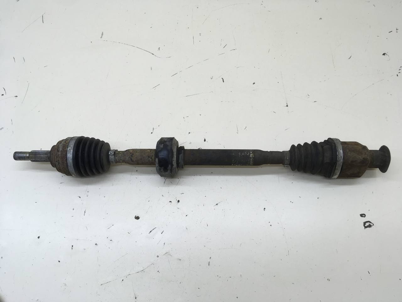 Полуось передняя правая Nissan Almera 3 (G11, G15) 2012> Полуось передняя правая Nissan Almera 3 (G11, G15) 2012>