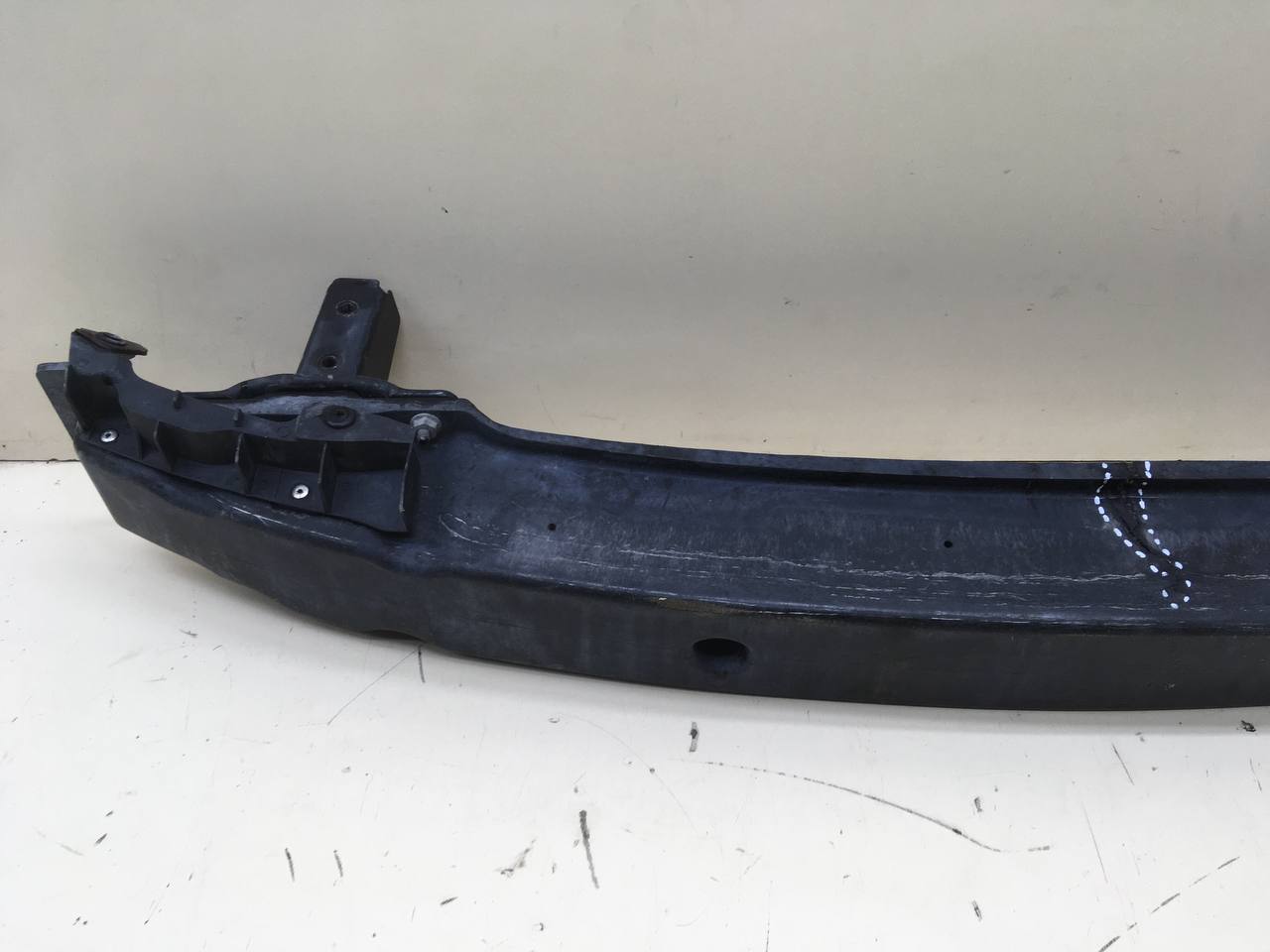 Усилитель переднего бампера Kia Spectra (SD) 2004-2011