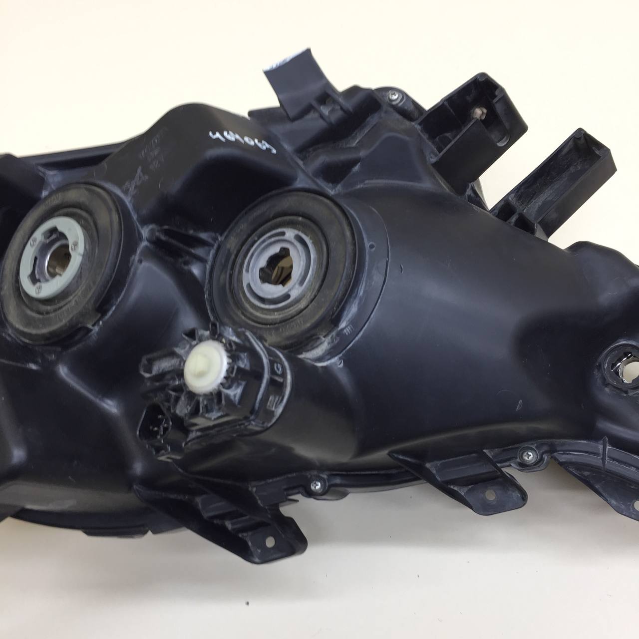 Фара левая Toyota Land Cruiser Prado (J150) 2009-2022