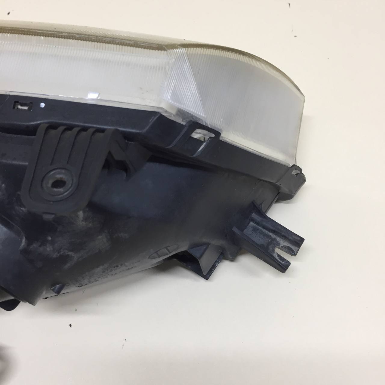 Фара левая Nissan Almera Classic (B10) 2006-2013 Фара левая Nissan Almera Classic (B10) 2006-2013