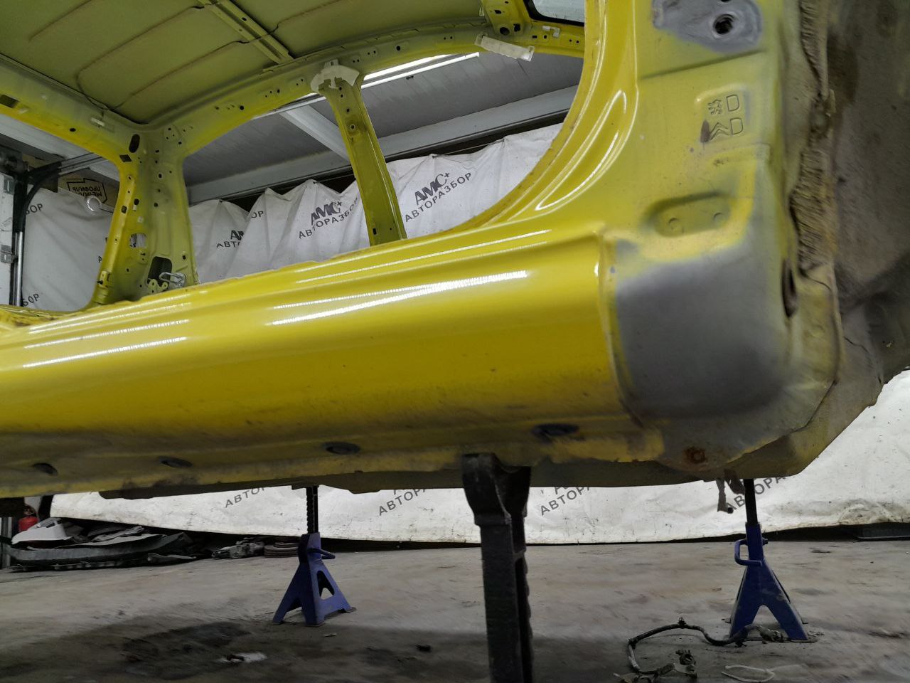 Порог со стойкой правый Peugeot 107 2006-2014 Порог со стойкой правый Peugeot 107 2006-2014