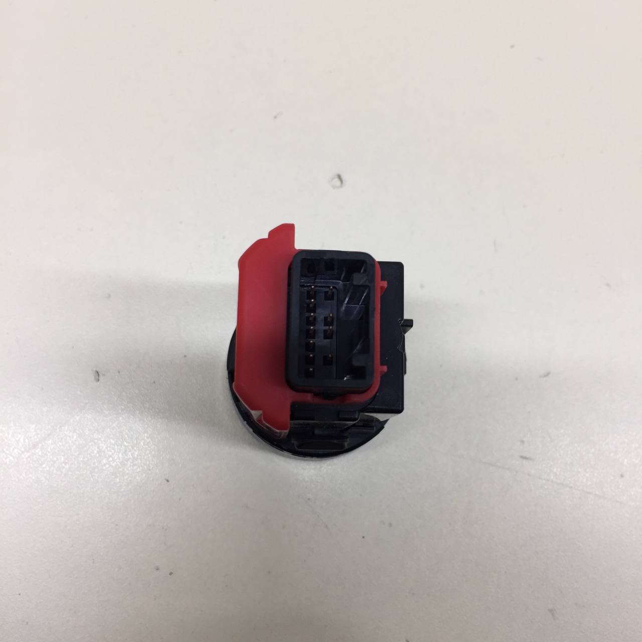 Кнопка запуска двигателя Toyota Rav 4 (A30) 2006-2013 Кнопка запуска двигателя Toyota Rav 4 (A30) 2006-2013