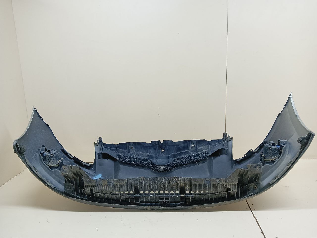 Бампер передний Toyota Auris (E150) 2006-2012 Бампер передний Toyota Auris (E150) 2006-2012