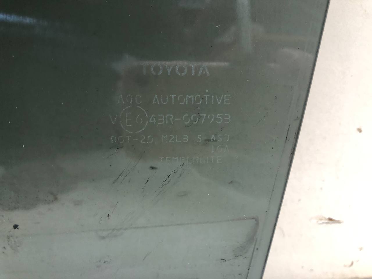 Стекло двери задней левой Toyota Rav 4 (XA40) 2013-2019