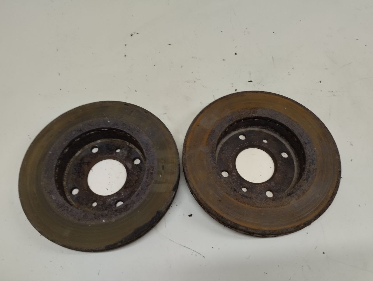 Диск тормозной передний Nissan Almera Classic (B10) 2006-2013 Диск тормозной передний Nissan Almera Classic (B10) 2006-2013