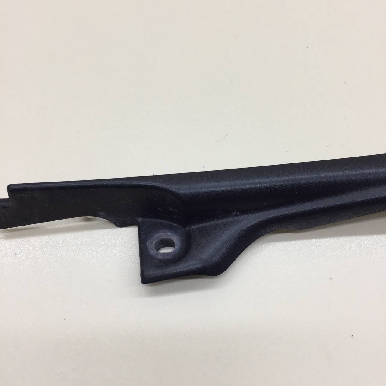 Накладка лобового стекла Renault Logan (2) 2014>