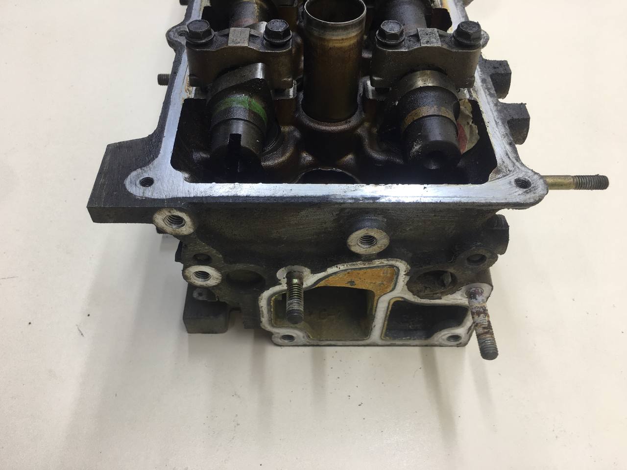 Головка блока цилиндров Nissan Almera (N16) 2000-2006