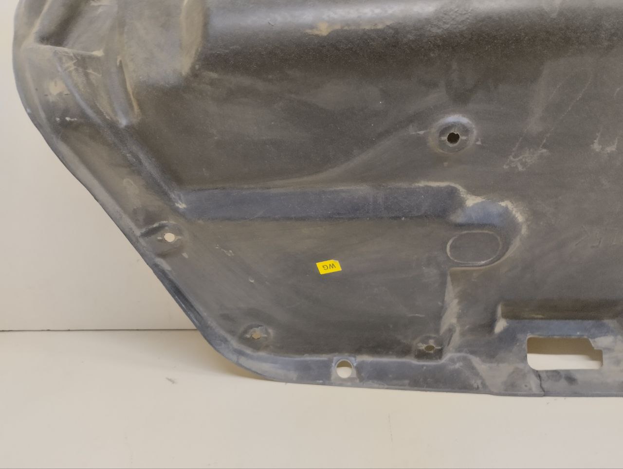 Обшивка крышки багажника Chevrolet Aveo T250 2005-2011 Обшивка крышки багажника Chevrolet Aveo T250 2005-2011