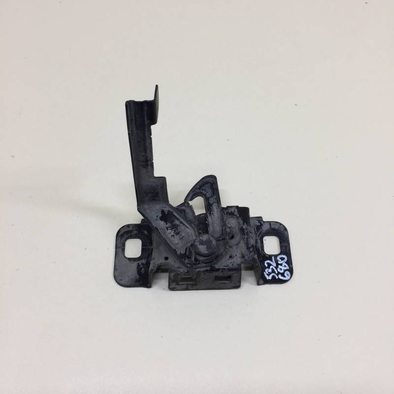 Замок капота Chevrolet Cruze (J300) 2009-2016 Замок капота Chevrolet Cruze (J300) 2009-2016