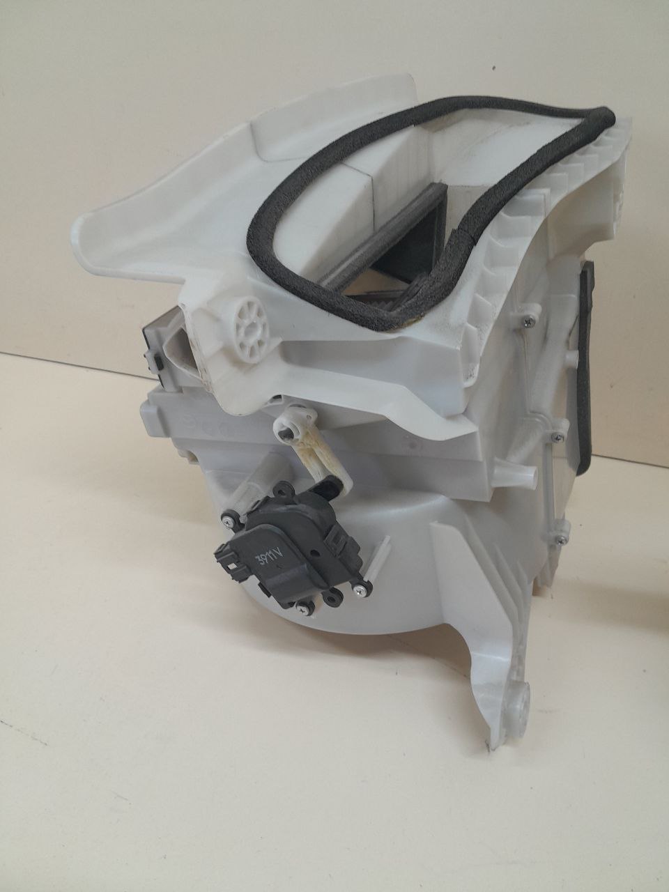 Корпус отопителя Mazda Mazda 3 (BM) 2013-2016 Корпус отопителя Mazda Mazda 3 (BM) 2013-2016