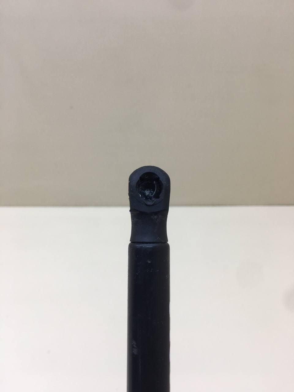 Амортизатор капота EXEED RX 2022>