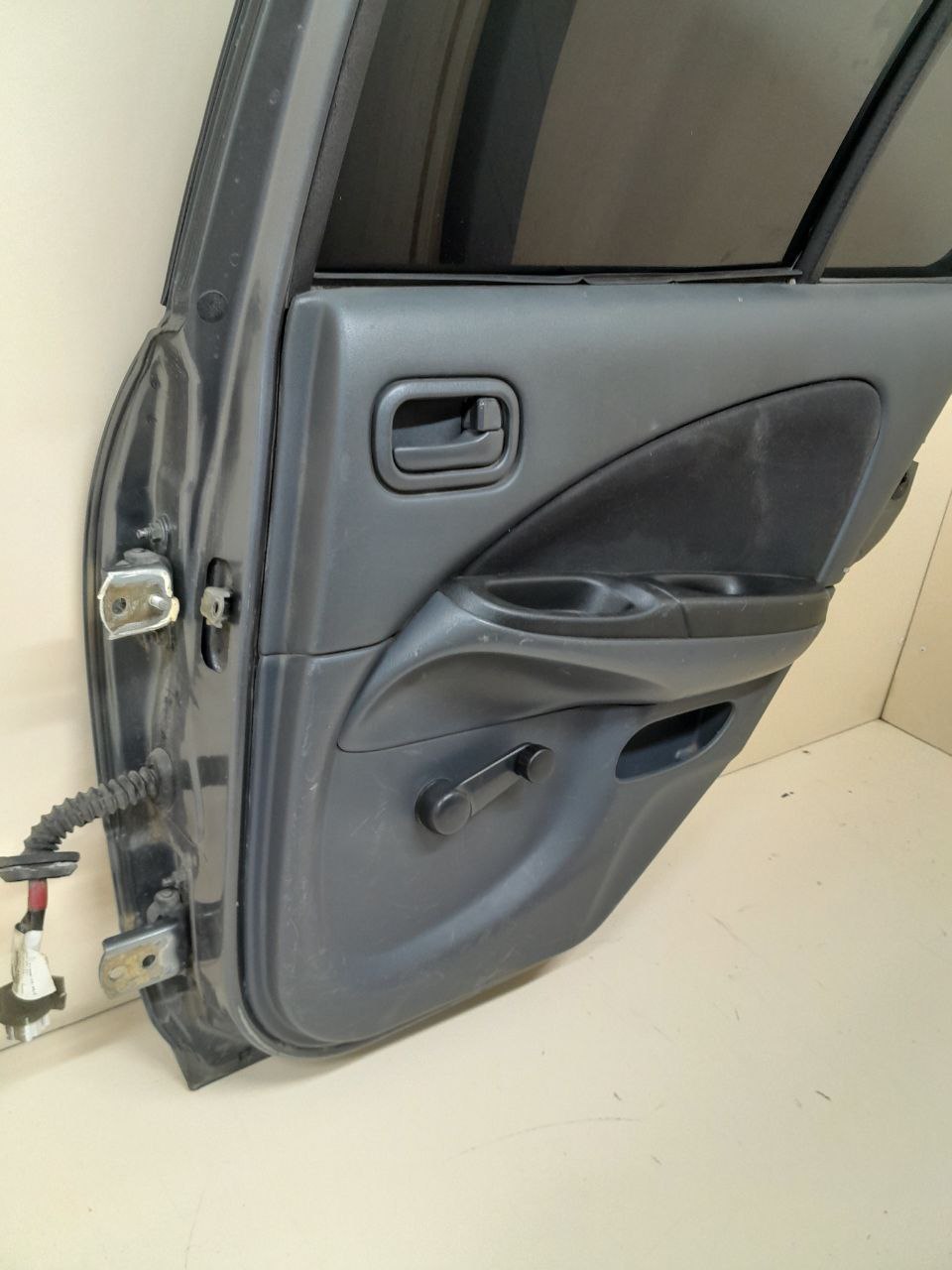 Дверь задняя правая Nissan Almera (N16) 2000-2006 Дверь задняя правая Nissan Almera (N16) 2000-2006