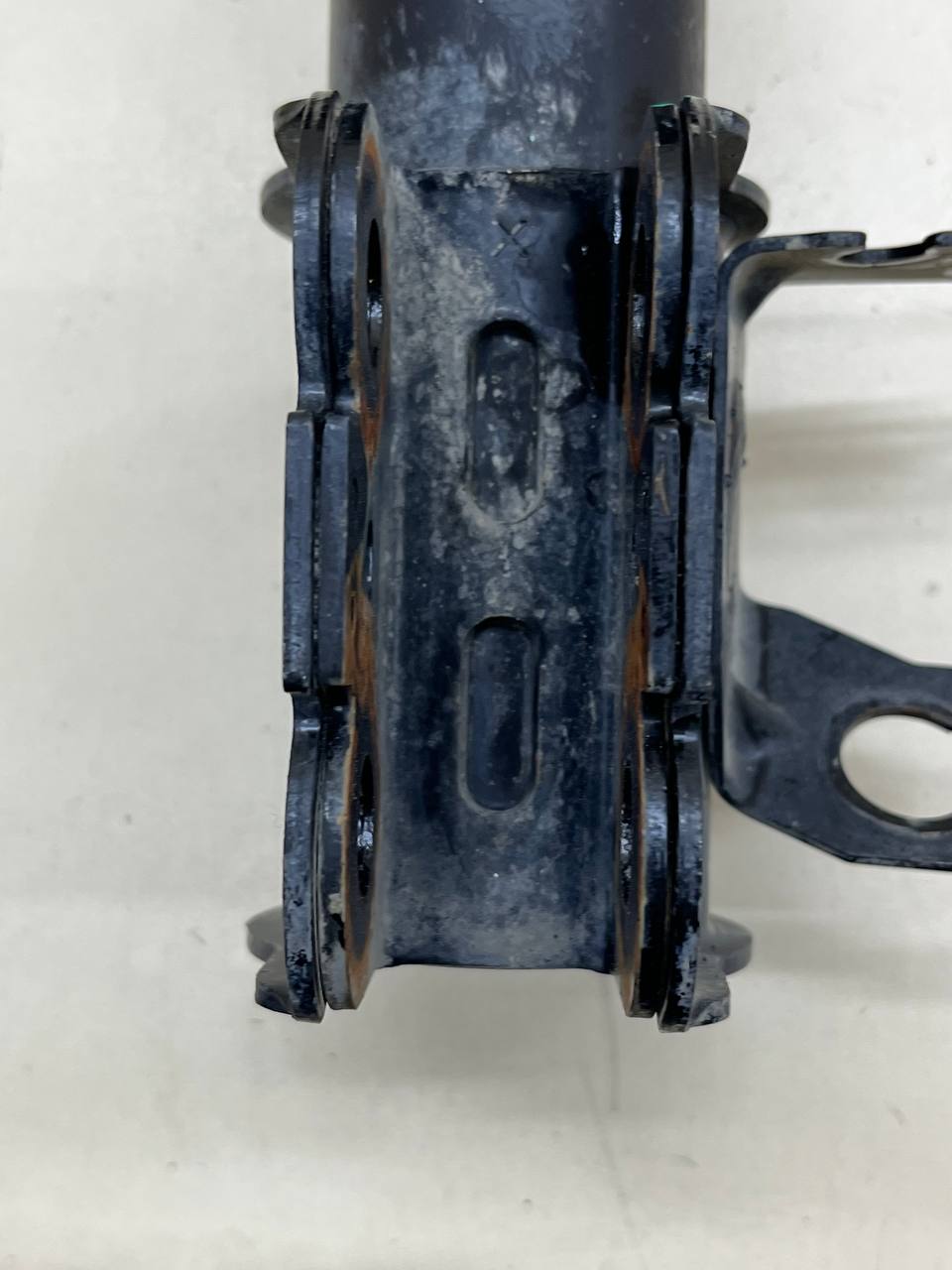 Амортизатор передний правый Jetour Dashing 2022>