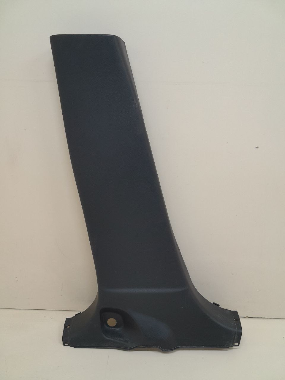 Обшивка стойки Suzuki Grand Vitara 2005-2015
