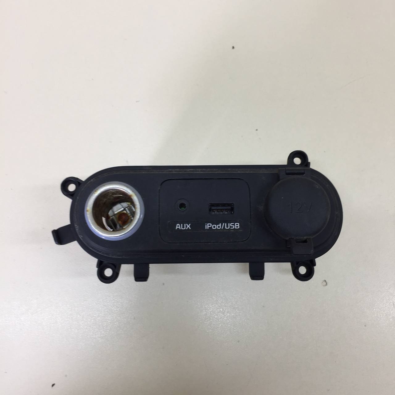 Разъем (USB AUX) Kia Optima 3 (TF) 2010-2015 Разъем (USB AUX) Kia Optima 3 (TF) 2010-2015