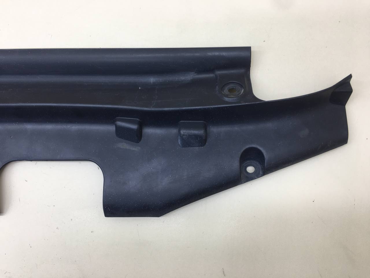 Кожух замка капота Nissan Primera (P12) 2002-2007