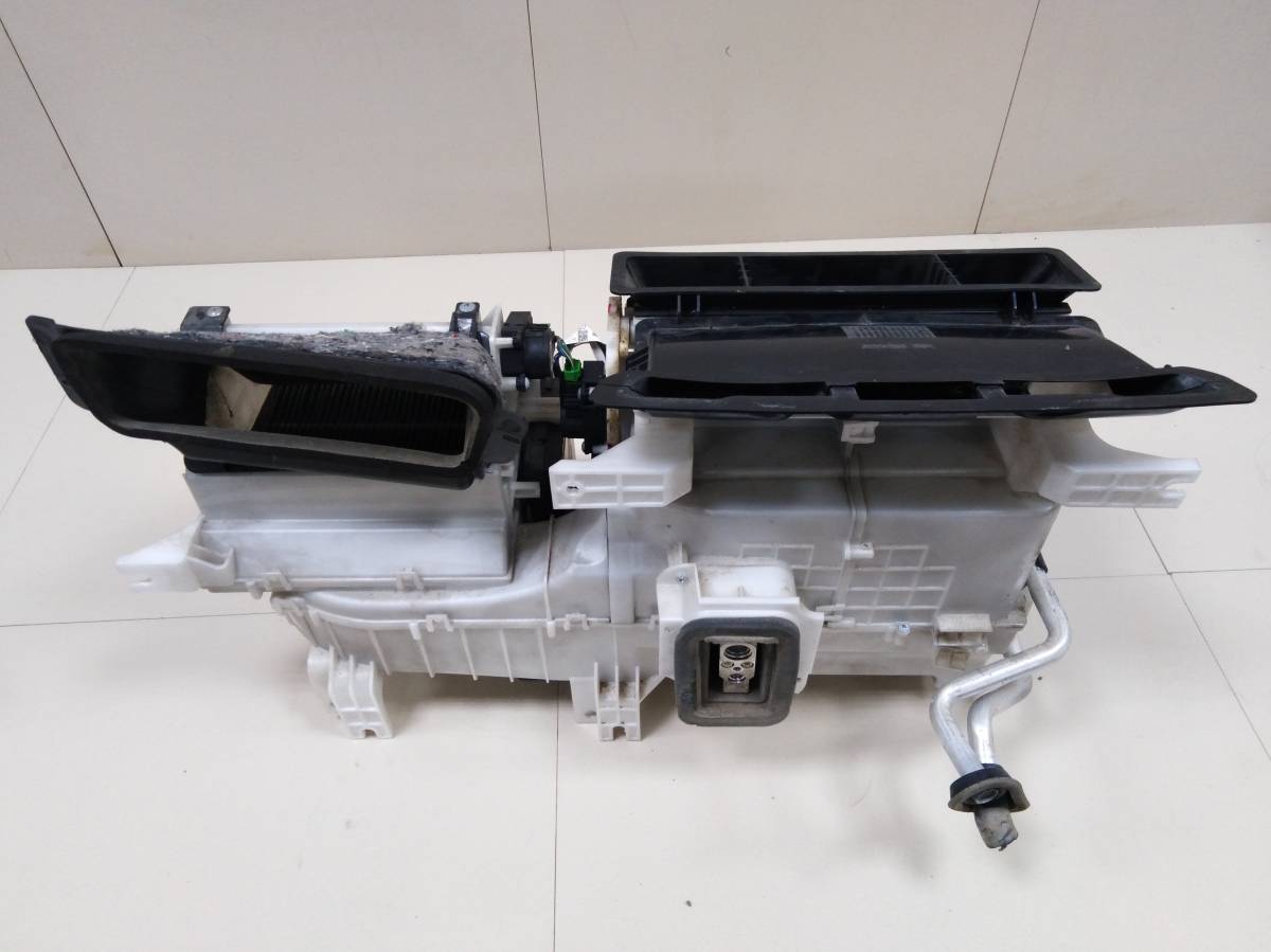 Корпус отопителя Mitsubishi Lancer X (CX, CY) 2007> Корпус отопителя Mitsubishi Lancer X (CX, CY) 2007>